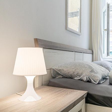 9 Min From City Center - Lovely Studio Near U1 Reumannplatz Wien Exterior foto